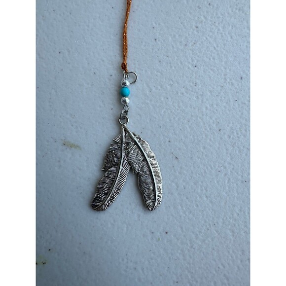 Vintage Native American Indigenous Inspired Navajo Double Feathers Pendent - Picture 2 of 3